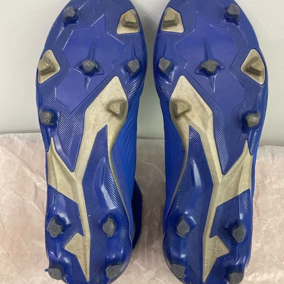 Youth Adidas Predator Cleats - Big Kids Size 4 - Picture 8 of 8